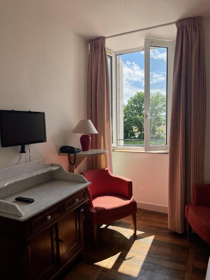 Hotel La Chatelleraie Saint-Étienne-de-Maurs Esterno foto
