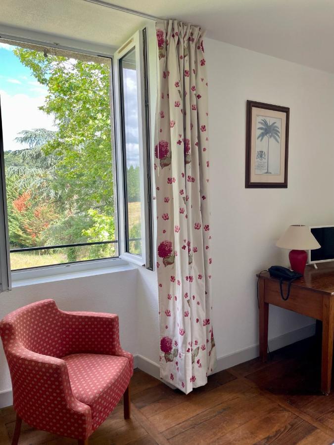 Hotel La Chatelleraie Saint-Étienne-de-Maurs Esterno foto